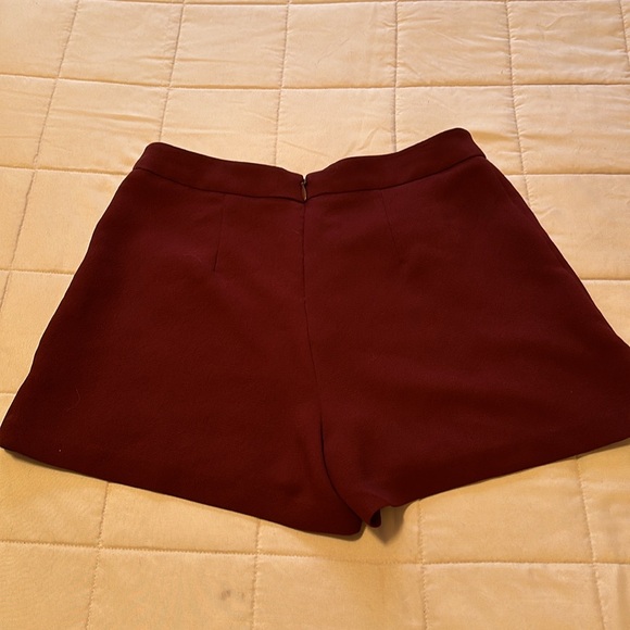 BCBG Skort. - Picture 3 of 6